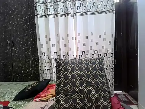 Snapshot of Meri_Cutie_Pie chatting on October 3, 8:22 am Meri Cutie Pie online show from October 3, 8:22 am