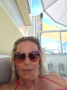 Mrs-Aurora online show from May 24, 12:54 pm