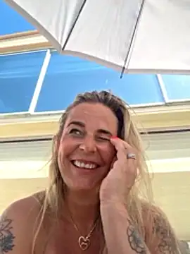 Mrs-Aurora online show from May 25, 1:06 pm