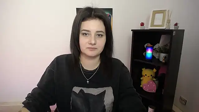 Snapshot of Katrin_kiss_ chatting on October 13, 1:44 pm Katrin kiss online show from October 13, 1:44 pm
