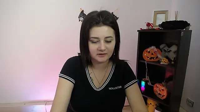 Snapshot of Katrin_kiss_ chatting on October 29, 1:24 pm Katrin kiss online show from October 29, 1:24 pm