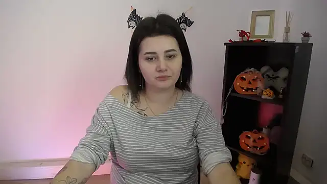 Snapshot of Katrin_kiss_ chatting on November 1, 1:57 pm Katrin kiss online show from November 1, 1:57 pm