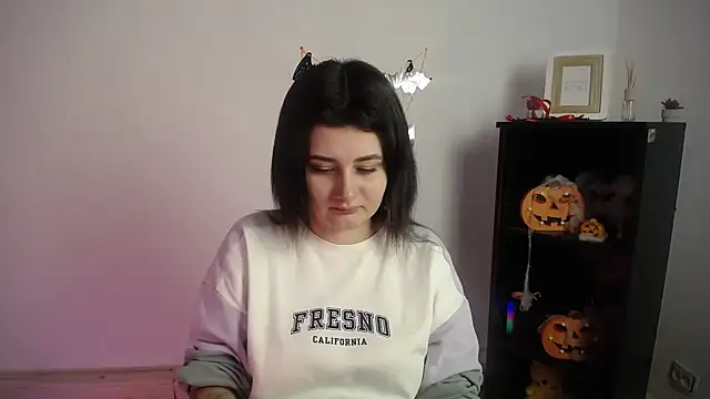 Snapshot of Katrin_kiss_ chatting on November 9, 1:31 pm Katrin kiss online show from November 9, 1:31 pm