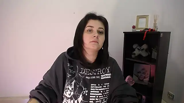 Snapshot of Katrin_kiss_ chatting on December 14, 2:33 pm Katrin kiss online show from December 14, 2:33 pm