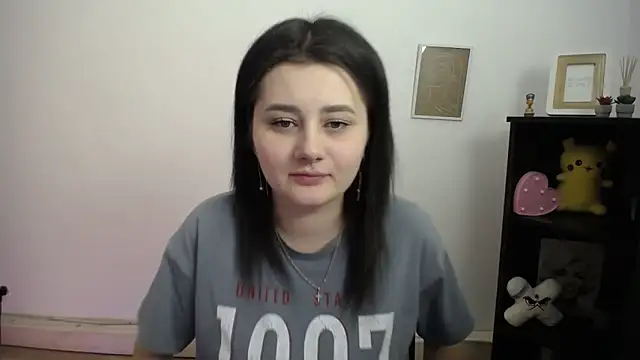 Snapshot of Katrin_kiss_ chatting on March 15, 1:17 pm Katrin kiss online show from March 15, 1:17 pm