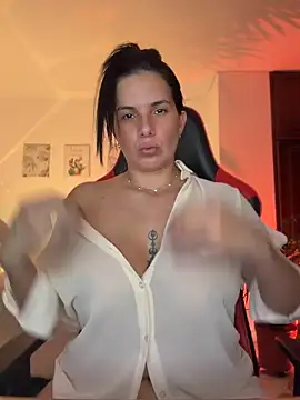 carol cruz133 online show from May 27, 11:35 pm