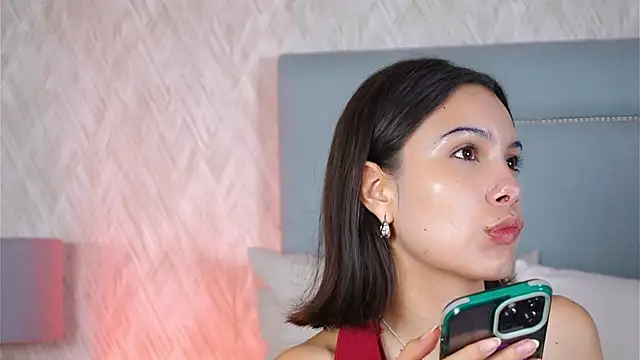 Sofy Bradd online show from September 18, 10:06 am