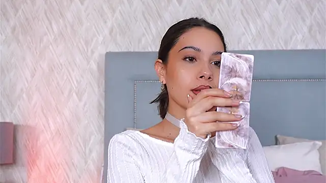 Sofy Bradd online show from October 15, 3:17 am