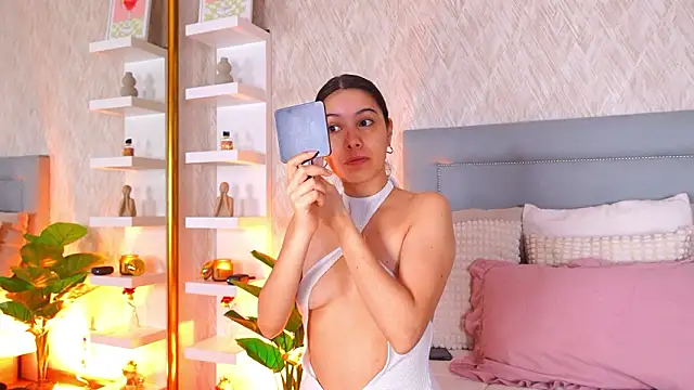 Sofy Bradd online show from March 27, 8:20 am