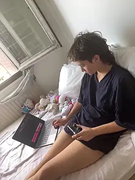 NIQUE TARAXX online show from September 11, 3:12 pm