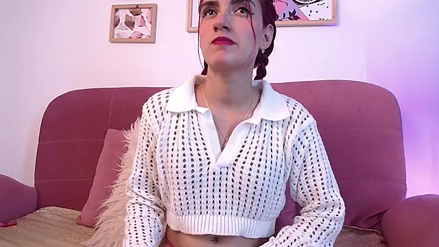 Snapshot of Karina2Smith chatting on September 19, 6:52 pm Karina2Smith online show from September 19, 6:52 pm