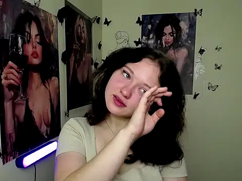 Snapshot of LadyAlice_ chatting on October 6, 6:22 am LadyAlice  online show from October 6, 6:22 am