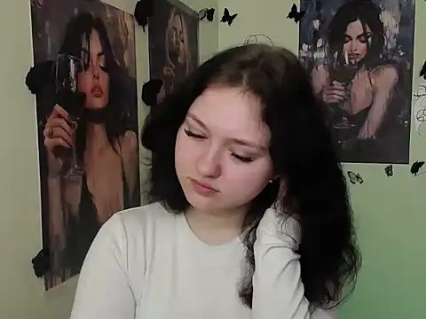 LadyAlice  online show from March 13, 7:15 am