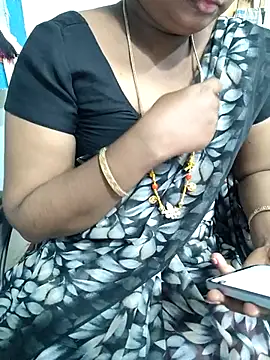 lolida69thamil online show from October 6, 5:43 pm