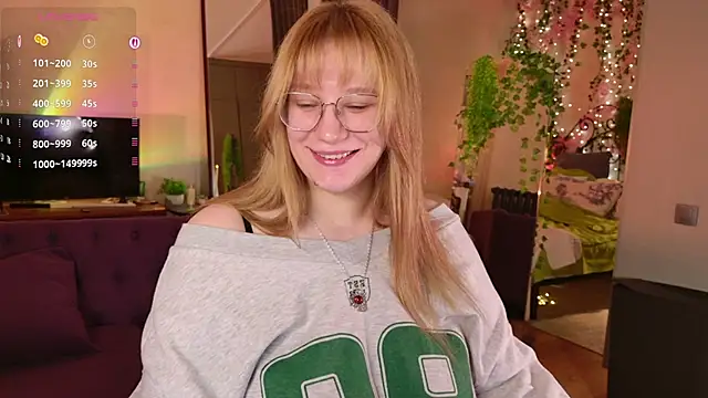 Snapshot of Morvelyn chatting on March 29, 7:25 pm Morvelyn online show from March 29, 7:25 pm