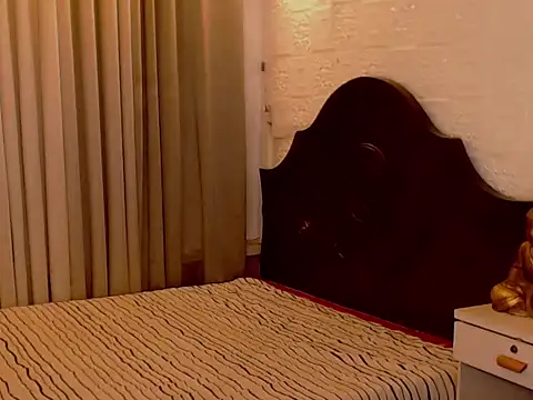 Snapshot of Adominatrixxxx chatting on November 6, 3:46 pm Adominatrixxxx online show from November 6, 3:46 pm