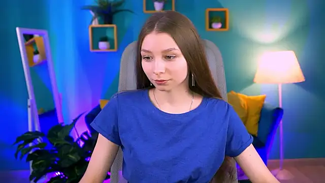 JulieDaniel online show from March 9, 9:02 am