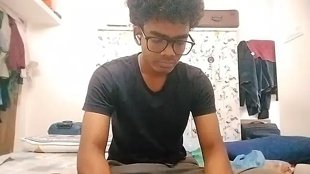 Snapshot of Rahulisagoodguy chatting on November 6, 10:49 am Rahulisagoodguy online show from November 6, 10:49 am