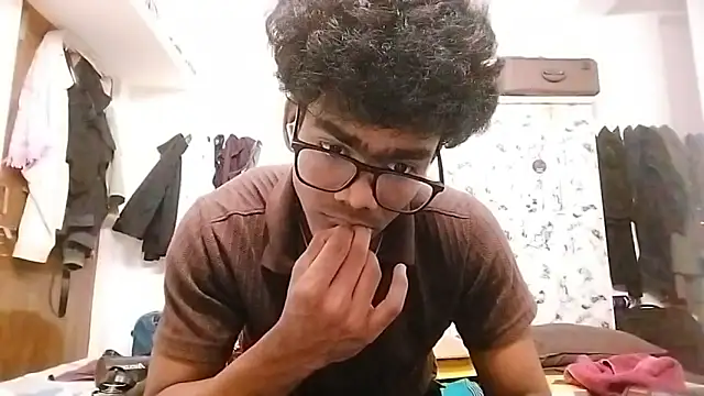 Snapshot of Rahulisagoodguy chatting on November 21, 6:28 pm Rahulisagoodguy online show from November 21, 6:28 pm