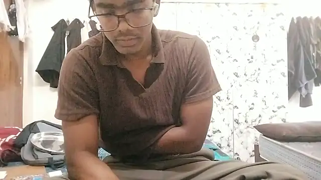 Snapshot of Rahulisagoodguy chatting on January 18, 8:40 am Rahulisagoodguy online show from January 18, 8:40 am