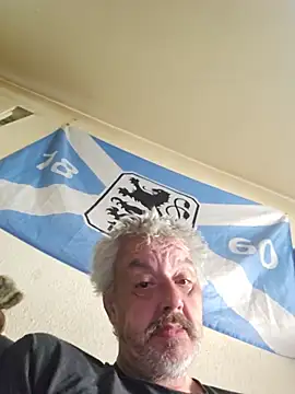 Snapshot of Fonse1860 chatting on June 25, 7:24 am Fonse1860 online show from June 25, 7:24 am