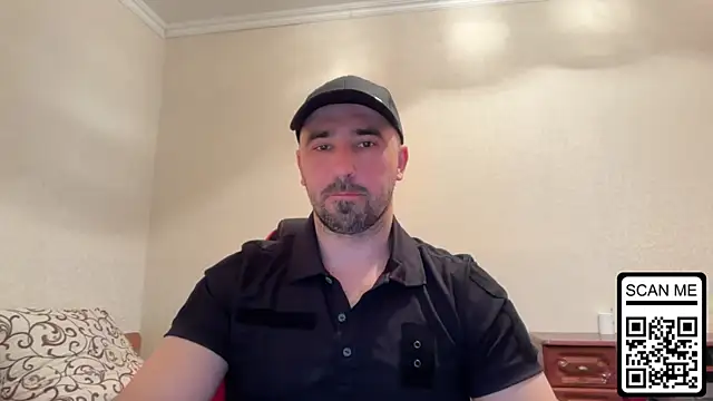 Snapshot of Hard_to_Obey chatting on April 26, 11:41 am Hard to Obey online show from April 26, 11:41 am