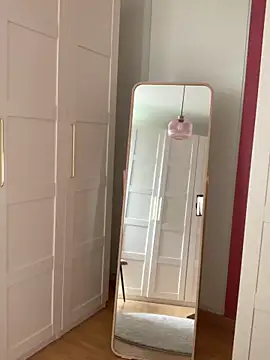 chloedlm5 online show from April 2, 8:56 am