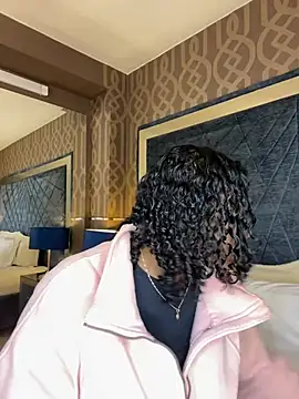 LisaMendez online show from June 19, 4:17 am