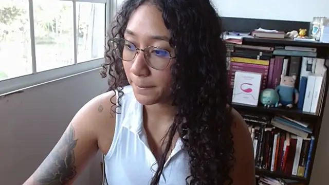 Snapshot of clitia_xx chatting on February 4, 8:36 pm clitia xx online show from February 4, 8:36 pm