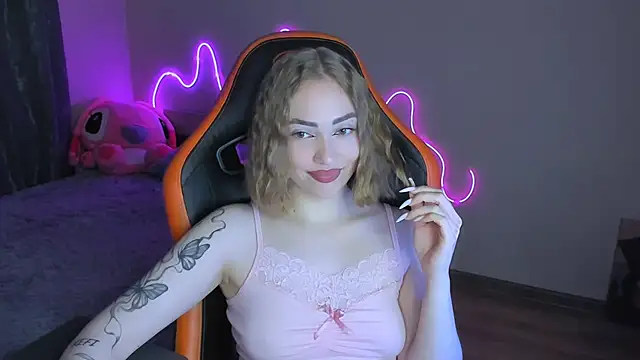 LaraKrein lk online show from April 17, 7:28 pm