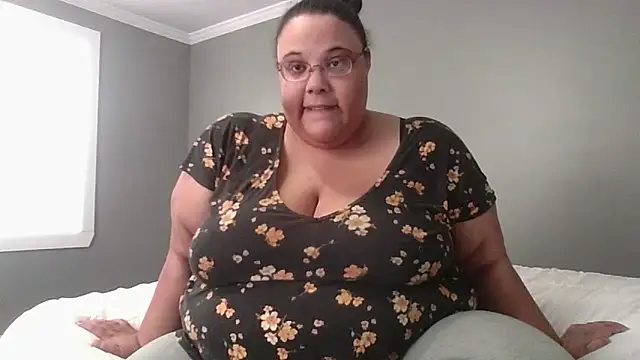 SexyBBW10790 online show from February 14, 3:20 pm