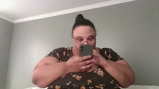 SexyBBW10790 online show from February 24, 3:10 pm