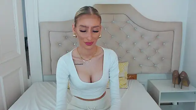 NatalieSensual online show from April 19, 11:53 am