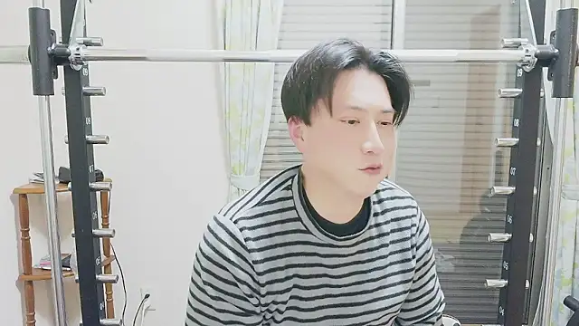 Snapshot of oyu_kun chatting on February 9, 10:08 am oyu kun online show from February 9, 10:08 am