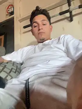 Snapshot of Shankortiz chatting on November 25, 10:32 pm Shankortiz online show from November 25, 10:32 pm