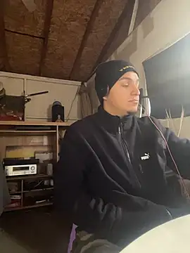 Snapshot of Shankortiz chatting on February 12, 4:35 pm Shankortiz online show from February 12, 4:35 pm