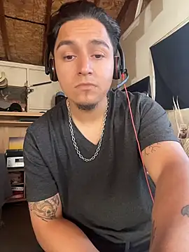 Snapshot of Shankortiz chatting on February 14, 4:37 pm Shankortiz online show from February 14, 4:37 pm