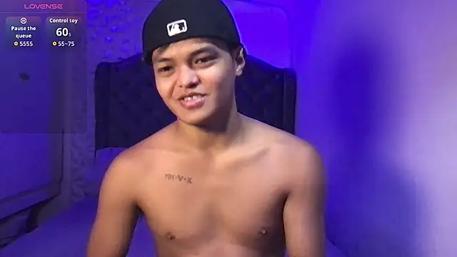 asianhugescott online show from April 17, 1:14 pm