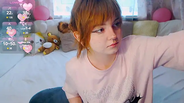 Snapshot of sweet_mika18 chatting on June 23, 11:41 am sweet mika18 online show from June 23, 11:41 am
