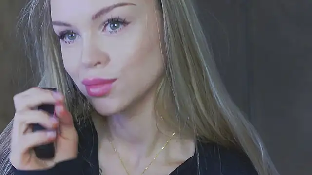 MarilynNova online show from June 2, 7:43 am