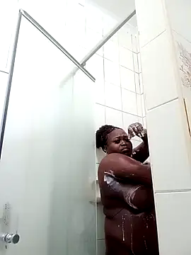 AmazingDarkDoll online show from April 4, 7:11 pm