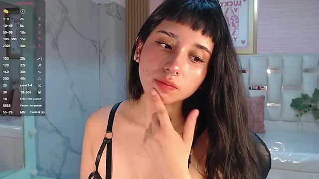 allyssa bellini s online show from October 28, 8:22 pm