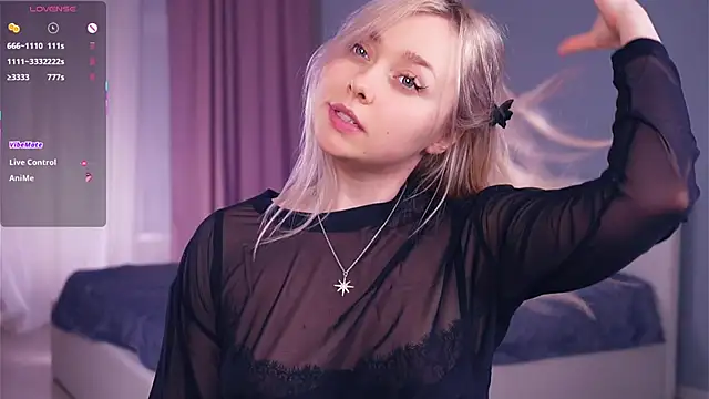 Snapshot of AccaCroyle chatting on February 23, 7:33 pm AccaCroyle online show from February 23, 7:33 pm