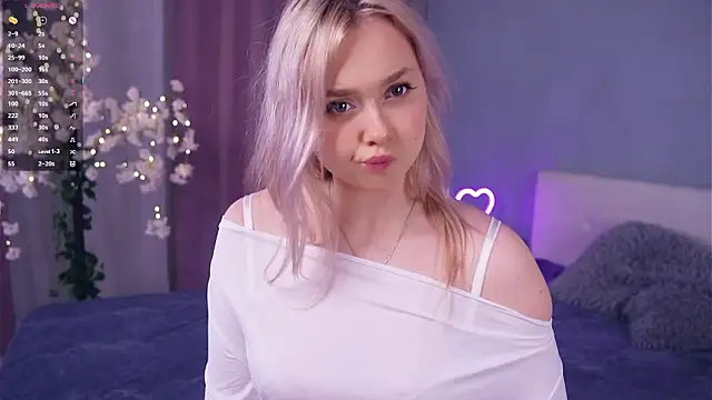 Snapshot of AccaCroyle chatting on February 27, 5:35 pm AccaCroyle online show from February 27, 5:35 pm