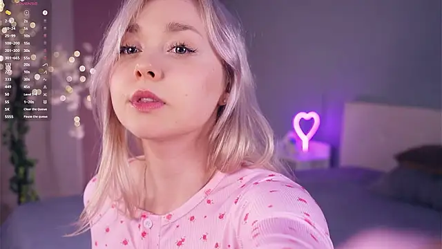 AccaCroyle online show from March 23, 5:06 pm