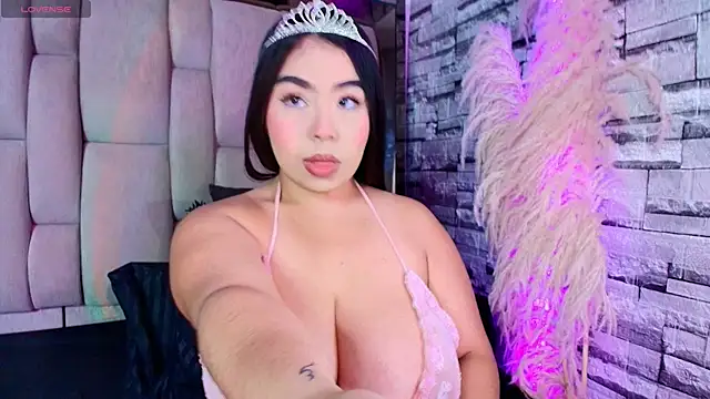 Snapshot of Samy_Grey01 chatting on May 5, 3:14 am Samy Grey01 online show from May 5, 3:14 am