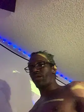 Triggerhappycj100 online show from March 9, 12:25 am