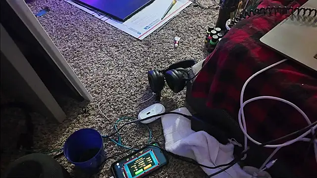 Triggerhappycj100 online show from March 26, 9:37 am