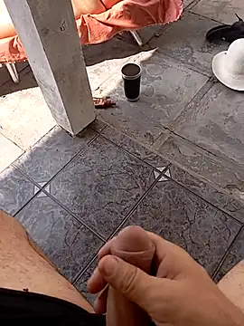 Snapshot of TrisalQuente chatting on February 18, 6:04 pm TrisalQuente online show from February 18, 6:04 pm