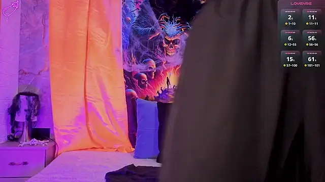 violett  golden online show from October 8, 11:08 am